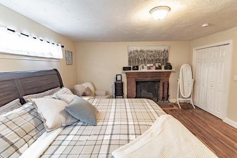6 S Stowell St, Worcester, MA 01604 photo 11
