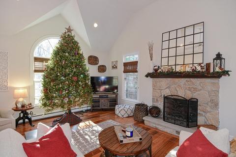 4 Pine St, Upton, MA 01568 photo 13
