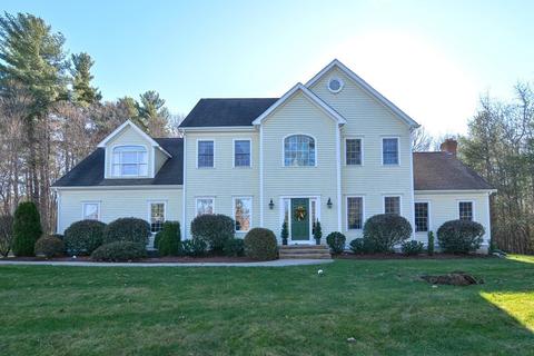 4 Pine St, Upton, MA 01568 photo 1