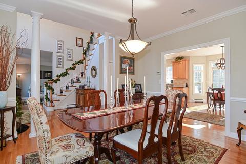 4 Pine St, Upton, MA 01568 photo 8