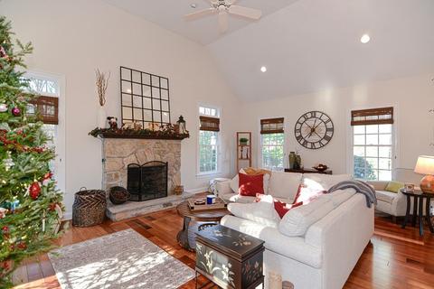 4 Pine St, Upton, MA 01568 photo 15