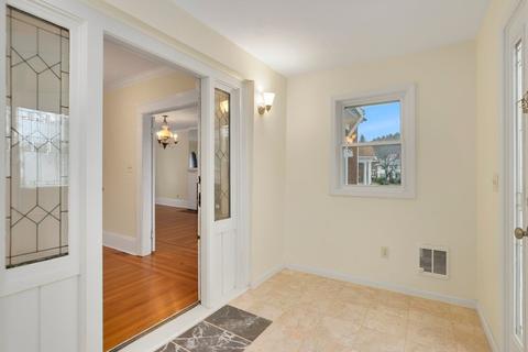 61 Coolidge Rd, Worcester, MA 01602 photo 4