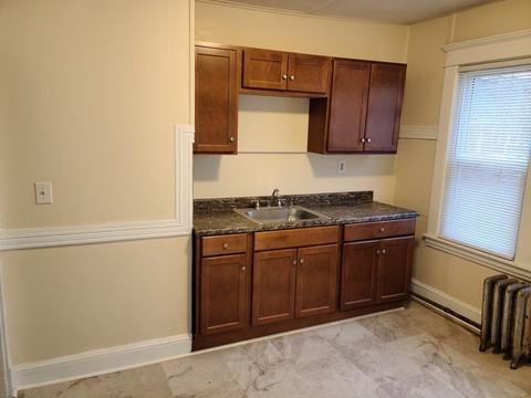 29 Colonial Ave, Springfield, MA 01109 photo 2
