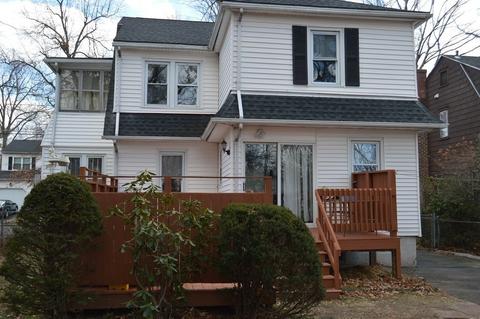 18 Dell Pl, Springfield, MA 01118 photo 2