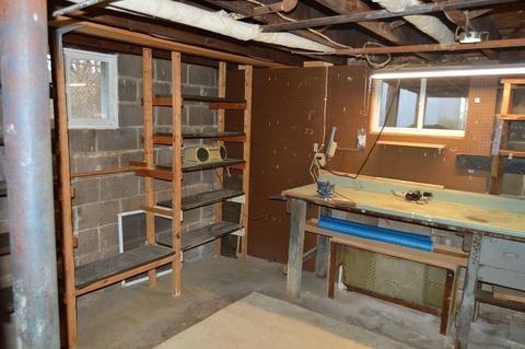 18 Dell Pl, Springfield, MA 01118 photo 32