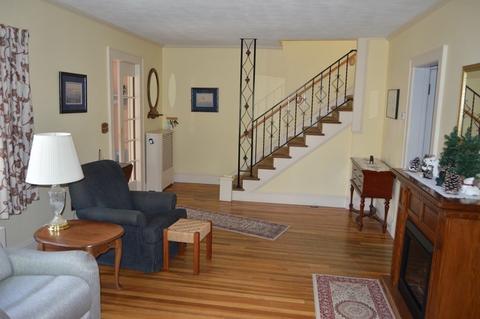 18 Dell Pl, Springfield, MA 01118 photo 5