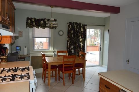 18 Dell Pl, Springfield, MA 01118 photo 11