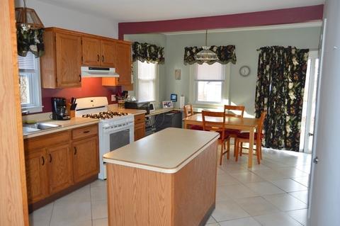18 Dell Pl, Springfield, MA 01118 photo 10