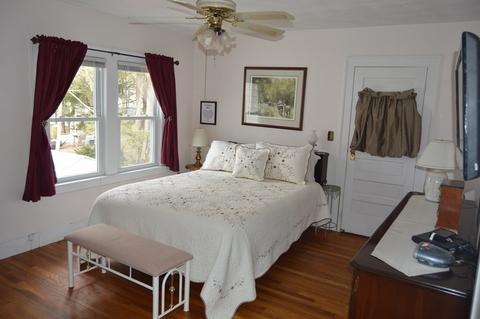 18 Dell Pl, Springfield, MA 01118 photo 14