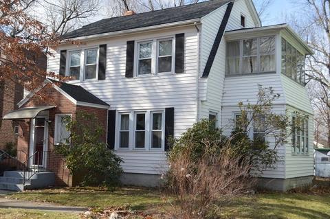 18 Dell Pl, Springfield, MA 01118 photo 1