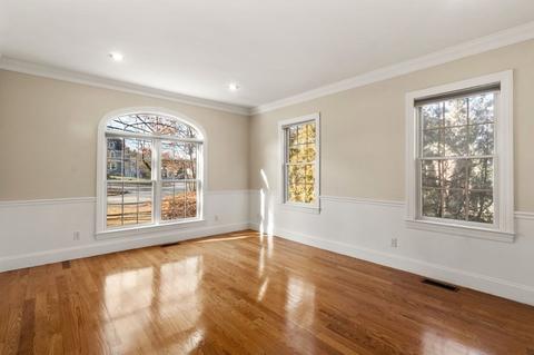 196 Cedar St, Wellesley, MA 02481 photo 6