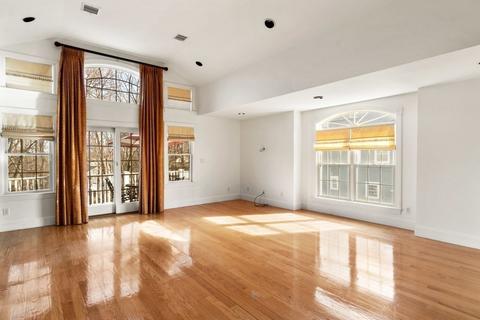 196 Cedar St, Wellesley, MA 02481 photo 15