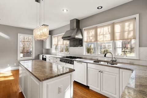 196 Cedar St, Wellesley, MA 02481 photo 10
