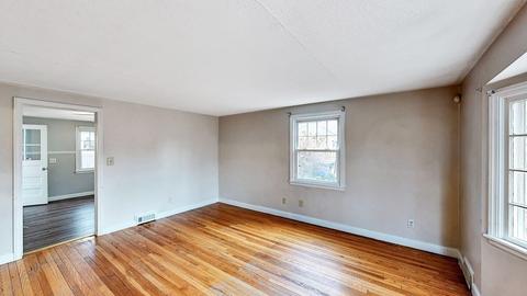 125 Pilgrim Rd, Springfield, MA 01118 photo 2