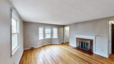 125 Pilgrim Rd, Springfield, MA 01118 photo 3