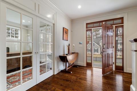 48 Macarthur Rd, Wellesley, MA 02482 photo 2
