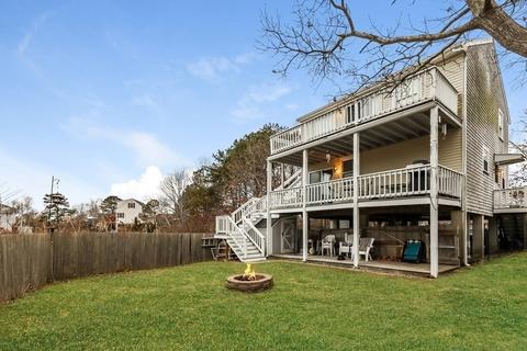 17 Fairbanks St, Wareham, MA 02571 photo 3