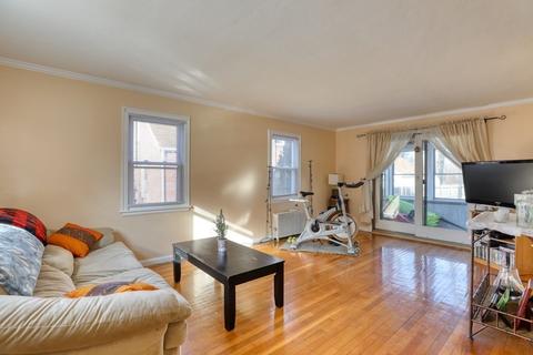 663 Allen St, Springfield, MA 01118 photo 7