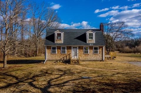 413 Hall St, Raynham, MA 02767 photo 2