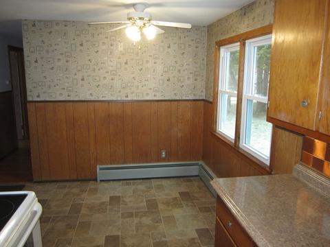647 Parker St, Springfield, MA 01129 photo 10