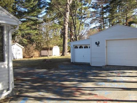 647 Parker St, Springfield, MA 01129 photo 7