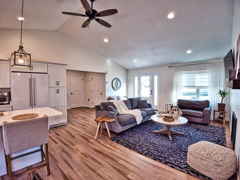 32 Theodore St, Fall River, MA 02722 photo 4
