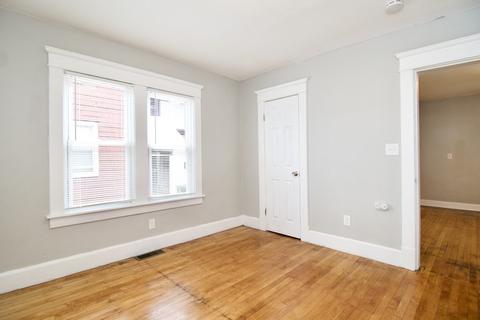 65 Maynard St, Springfield, MA 01109 photo 10