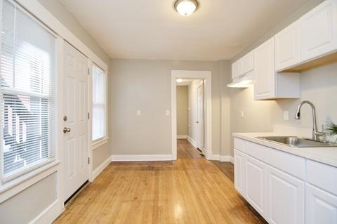 65 Maynard St, Springfield, MA 01109 photo 4