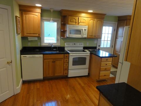 10 Laurel St, Danvers, MA 01923 photo 7