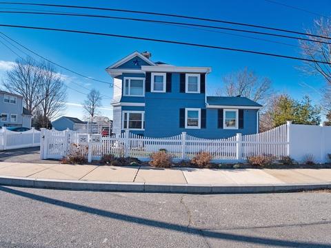 379 Bowen St, Fall River, MA 02724 photo 1