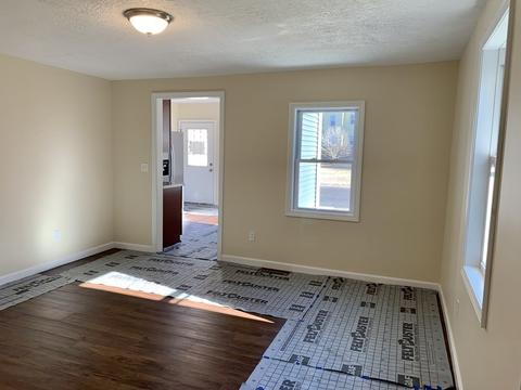 13 Pine St, Easthampton, MA 01027 photo 6