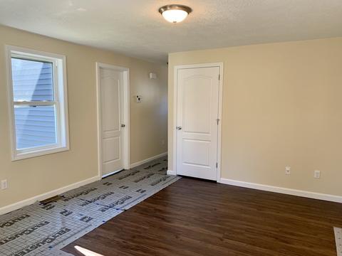 13 Pine St, Easthampton, MA 01027 photo 7