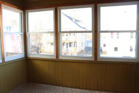 33 Warner St, Springfield, MA 01108 photo 15