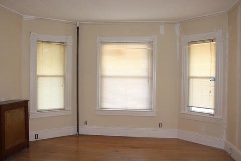 33 Warner St, Springfield, MA 01108 photo 25