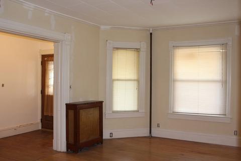 33 Warner St, Springfield, MA 01108 photo 24