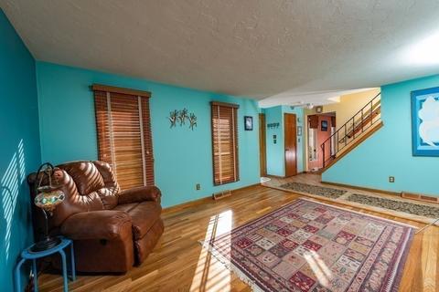 211 Hampton Rd, Sharon, MA 02067 photo 9