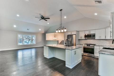 68 Ray St, Webster, MA 01570 photo 4