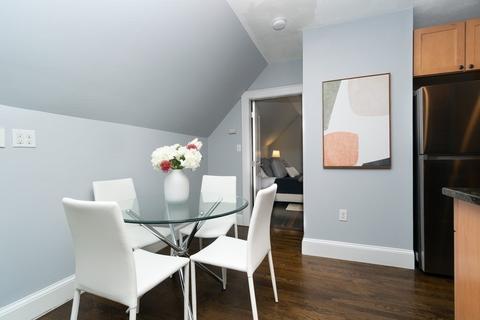 14 Ellington Rd #3, Somerville, MA 02144 photo 4