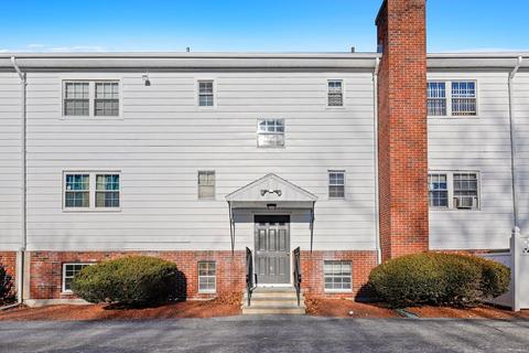 6 Venice St #D2, Danvers, MA 01923 photo 2