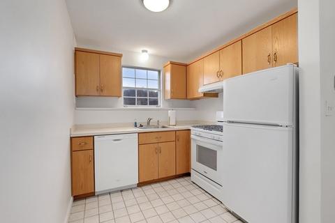 6 Venice St #D2, Danvers, MA 01923 photo 10
