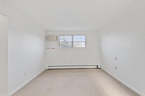 6 Venice St #D2, Danvers, MA 01923 photo 4