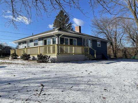 74 Cliffside Rd, Lowell, MA 01852 photo 3