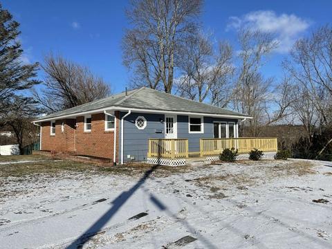 74 Cliffside Rd, Lowell, MA 01852 photo 2