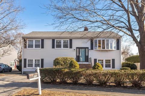 49 Riverside Dr, Reading, MA 01867 photo 2