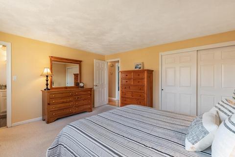 49 Riverside Dr, Reading, MA 01867 photo 21