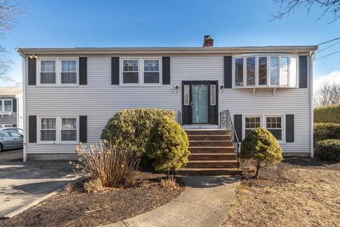 49 Riverside Dr, Reading, MA 01867 photo 3
