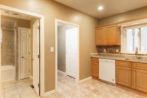 693 Walnut St, Fall River, MA 02720 photo 18