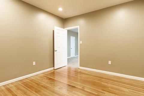 693 Walnut St, Fall River, MA 02720 photo 25