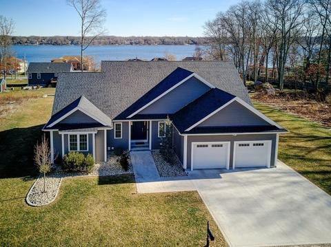 304 Line Rd, Fall River, MA 02721 photo 1