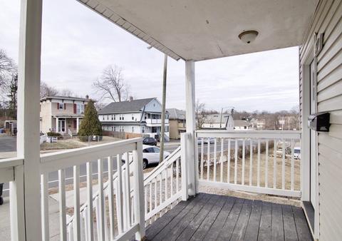 47 Dickinson St, Springfield, MA 01108 photo 2